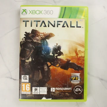 Titanfall Xbox 360 videójáték tokjának előlapja