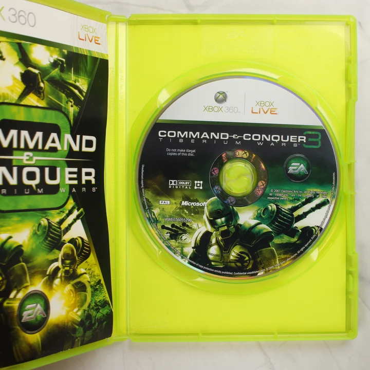 Command & Conquer 3: Tiberium Wars Xbox 360 nyitott tok lemezzel Command & Conquer 3: Tiberium Wars nyitott Xbox 360 tok a lemezzel és a füzettel