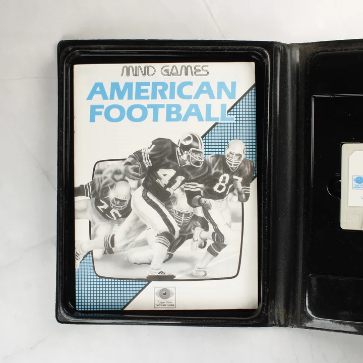American Football C64 útmutató American Football Commodore 64 játék nyitott tokja az útmutatóval