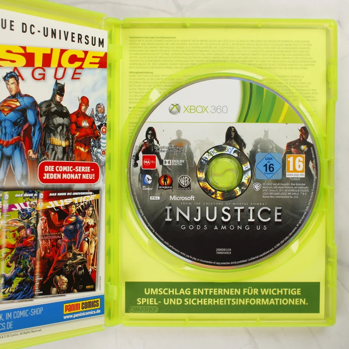 Injustice: Götter Unter Uns Xbox 360 belső tartalom Injustice: Götter Unter Uns Xbox 360 nyitott tok a lemezzel és a füzettel