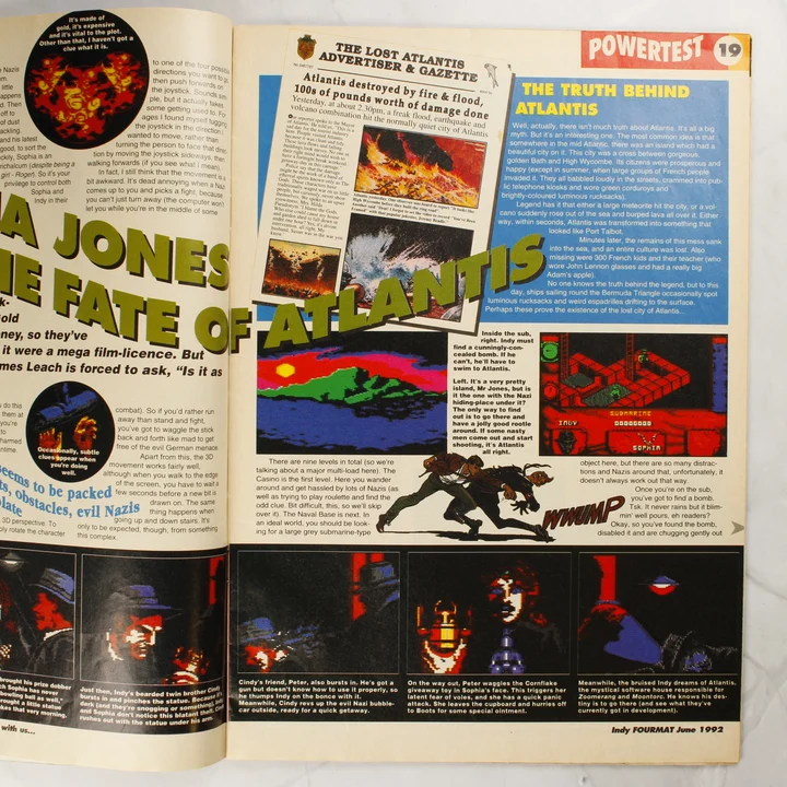 Nyitott Commodore Format magazin az Indiana Jones and the Fate of Atlantis játékról szóló cikkel