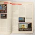 Nyitott magazinoldal szöveges végigjátszásokkal és játékbeli képernyőképekkel