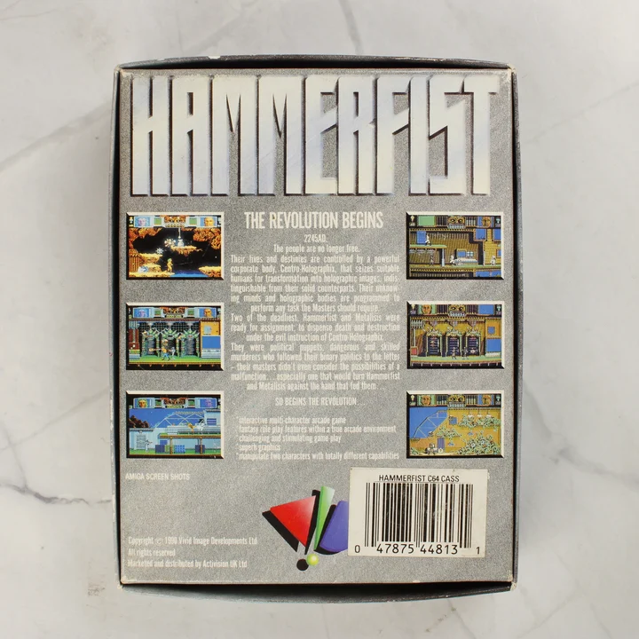 Hammerfist doboz hátoldal A Hammerfist videójáték dobozának hátoldala képernyőképekkel és vonalkóddal