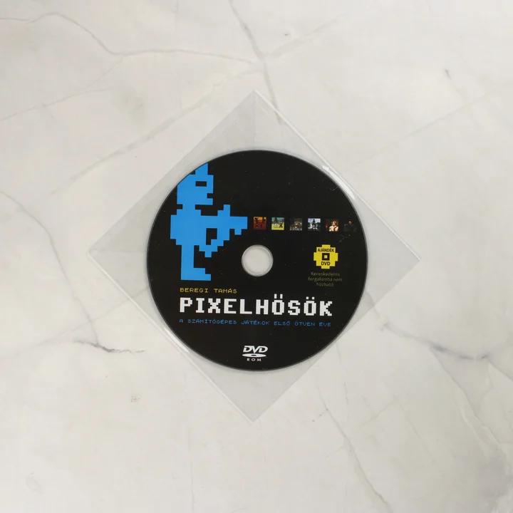 Pixelhősök ajándék DVD-ROM optikai lemez műanyag tokban