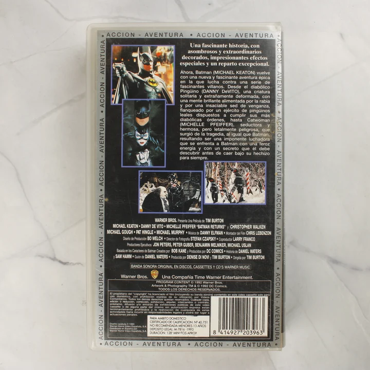 A Batman Vuelve spanyol VHS kiadás hátsó borítója