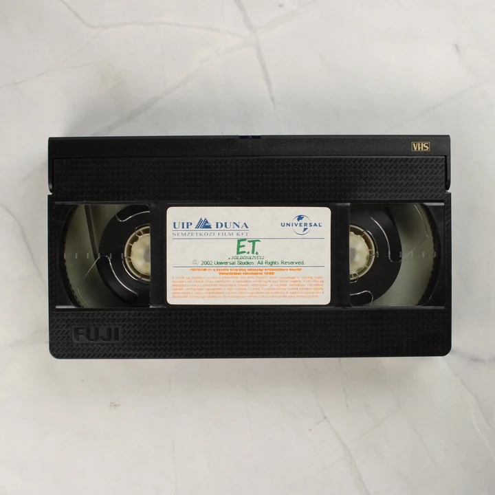 E.T. A földönkívüli feliratos fekete Fuji VHS kazetta