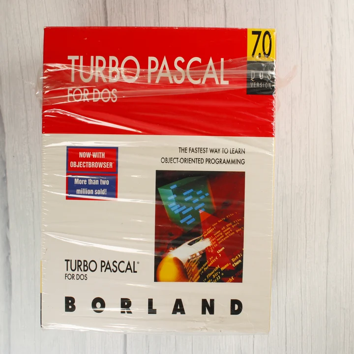 Borland Turbo Pascal 7.0 for DOS szoftver doboza fóliázva