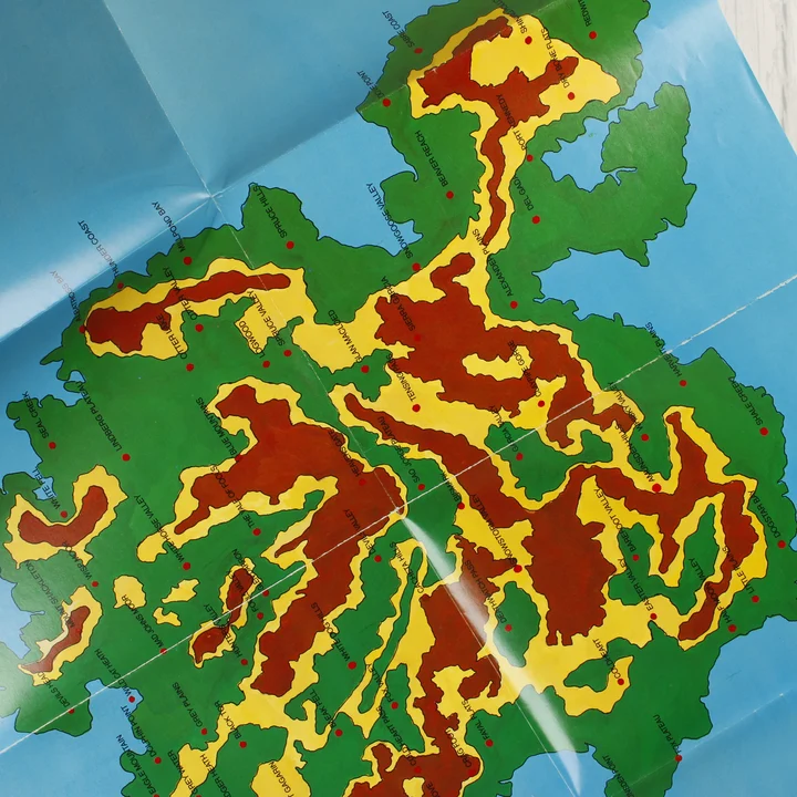 A Midwinter játékhoz tartozó színes, hajtogatott térkép