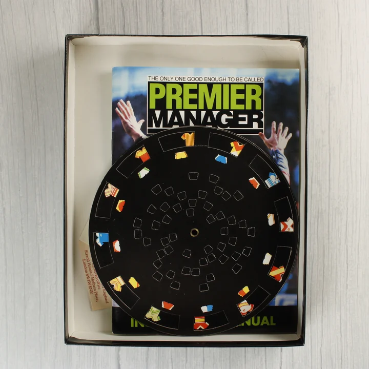 Premier Manager Amiga játék tartalma a dobozban