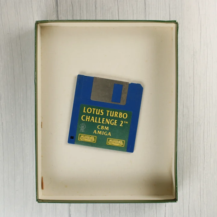 Lotus Turbo Challenge 2 kék floppy lemez