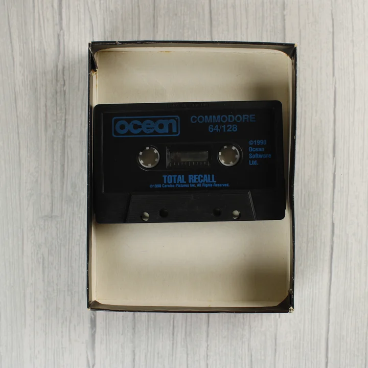 Total Recall C64 kazetta Total Recall Commodore 64 játék kazetta a dobozban