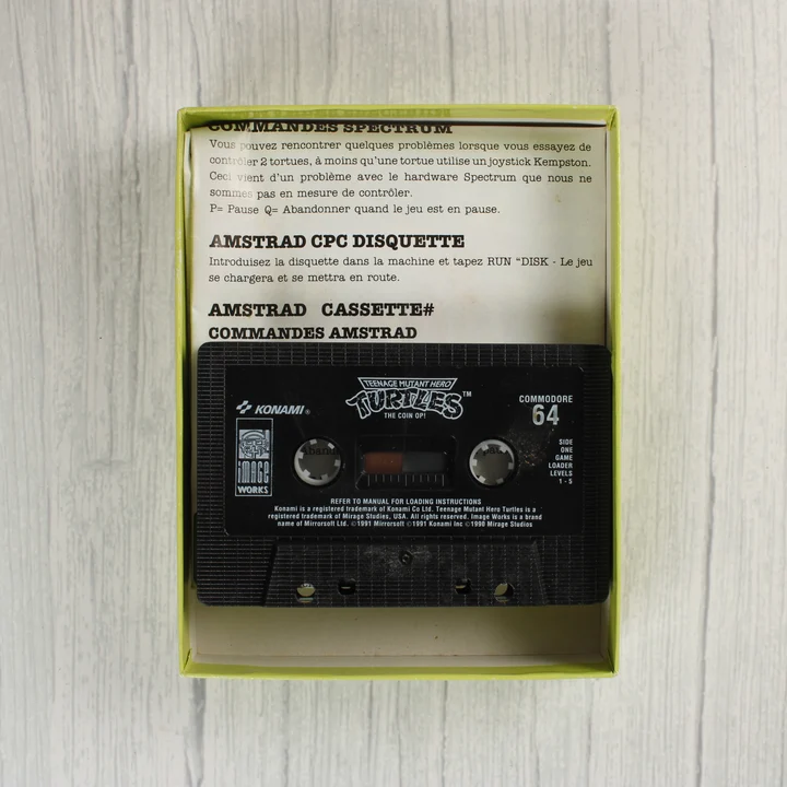 Teenage Mutant Hero Turtles Commodore 64 kazetta és kézikönyv a dobozban