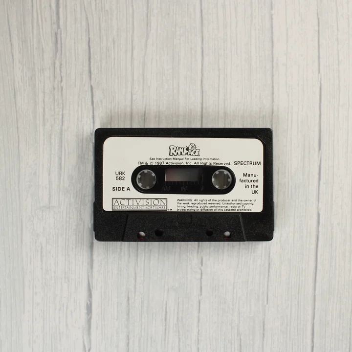 Rampage videójáték kazetta fekete színben, fehér címkével