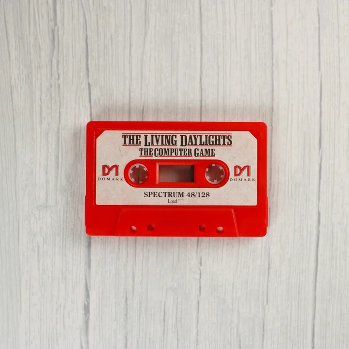 James Bond 007 piros kazetta Piros színű ZX Spectrum kazetta a játékkal