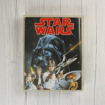 Star Wars videójáték kazetta előlapja a klasszikus grafikával