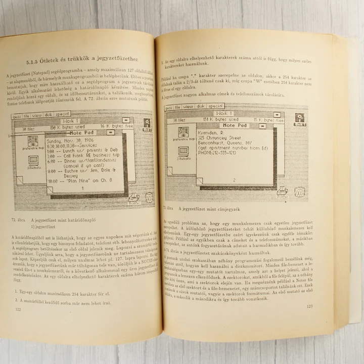 Nyitott könyvoldalak ábrákkal és szöveggel