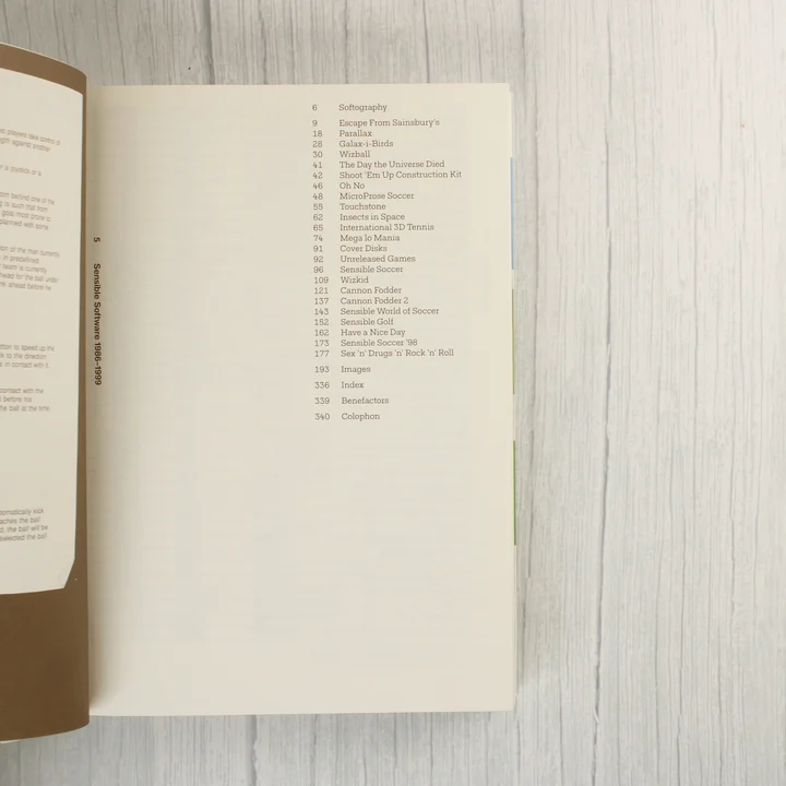 A könyv tartalomjegyzéke a szoftverlistával