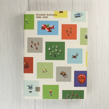 A Sensible Software 1986–1999 könyv elülső borítója pixeles grafikákkal