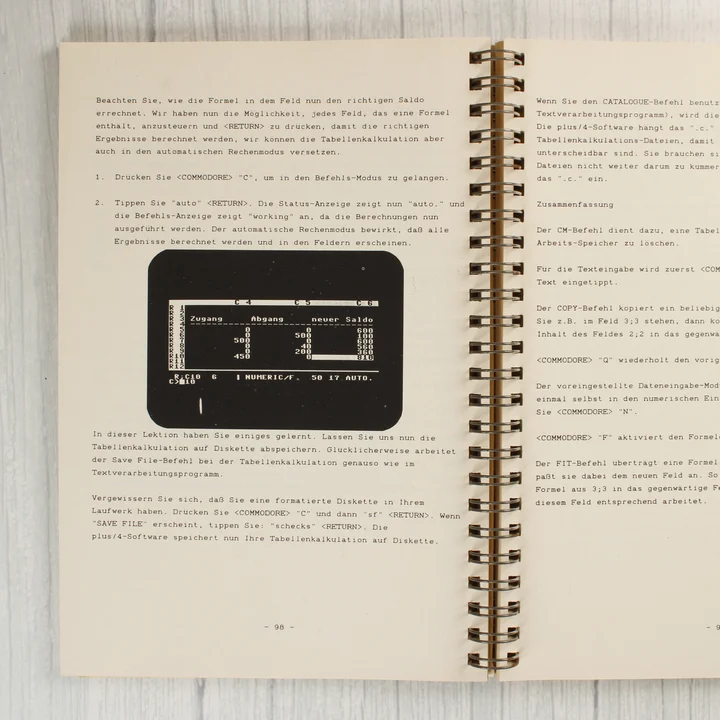 Commodore plus/4 3-plus-1 szoftverkézikönyv belső oldala