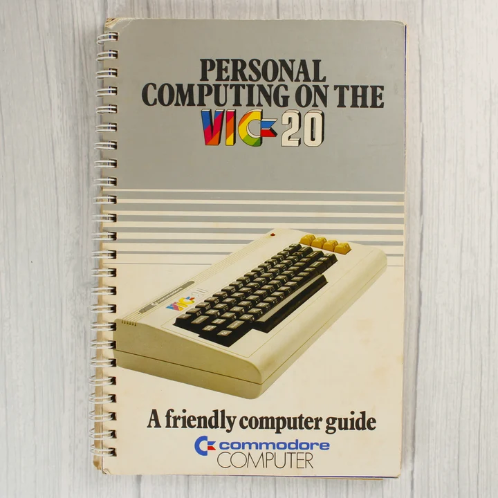A Commodore VIC-20 Personal Computing on the VIC-20 kézikönyv előlapja