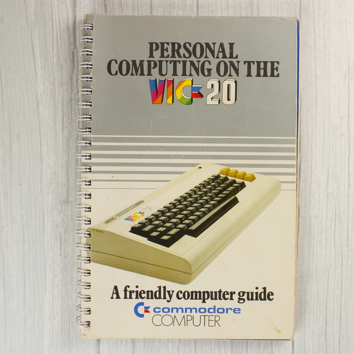 A Commodore VIC-20 Personal Computing on the VIC-20 kézikönyv előlapja