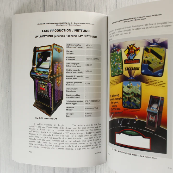 Zaccaria könyv belső oldala Nyitott könyv a Nettuno arcade gép leírásával