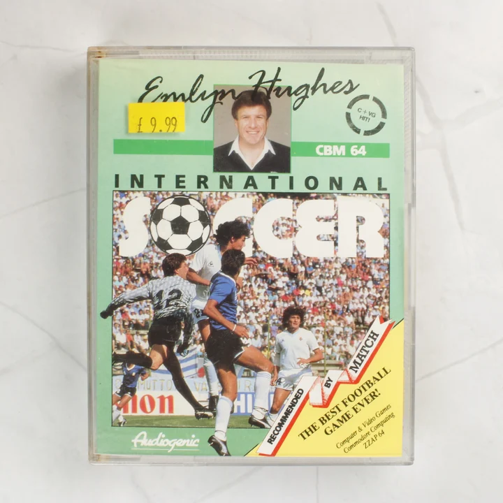 Emlyn Hughes International Soccer Commodore 64 játék kazetta tokban elölnézetből