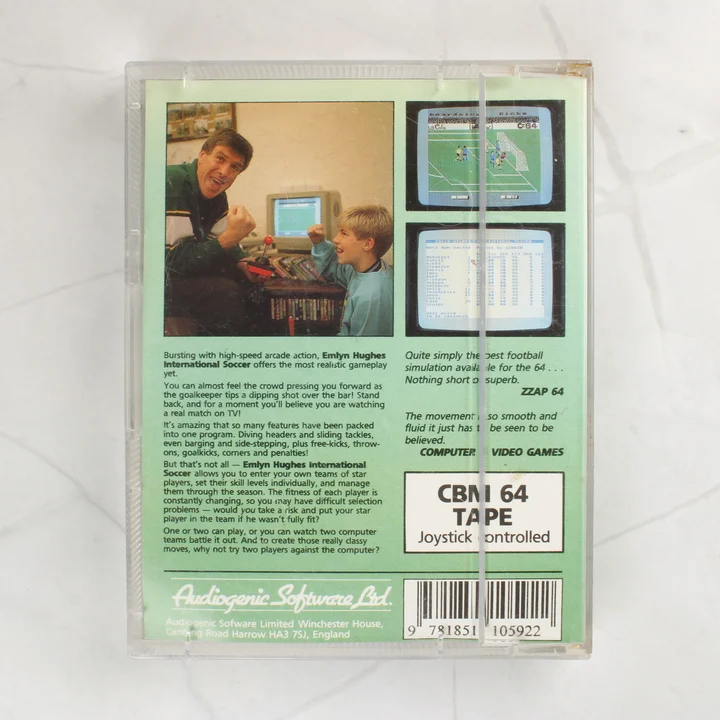 Emlyn Hughes International Soccer Commodore 64 játék kazetta tokban hátulnézetből