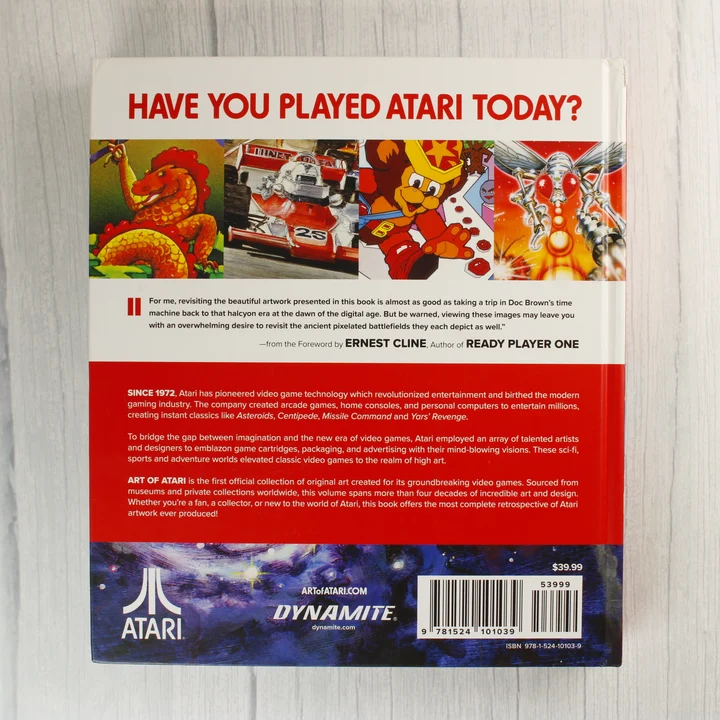 Az Art of Atari könyv hátsó borítója vonalkóddal és leírással