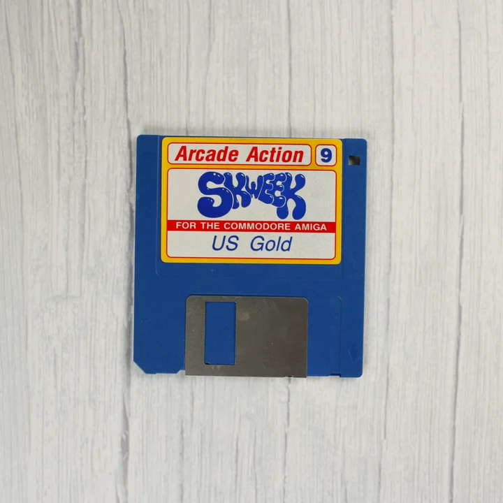 Skweek kék floppy lemez Commodore Amiga géphez
