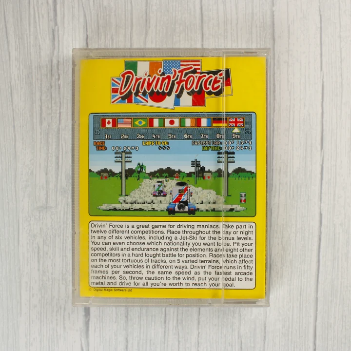 Drivin' Force Amiga játék tokjának hátlapja leírással és képernyőfotóval