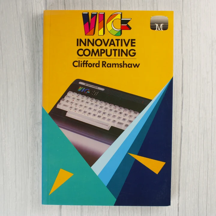 A VIC Innovative Computing könyv előlapja sárga háttérrel és egy VIC-20 számítógép képével.