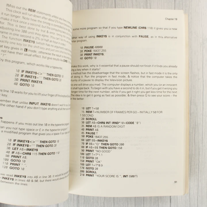 BASIC programkód példák a Sinclair ZX81 könyvben.