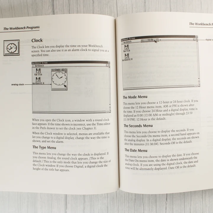 Amiga Workbench kézikönyv belső oldalai