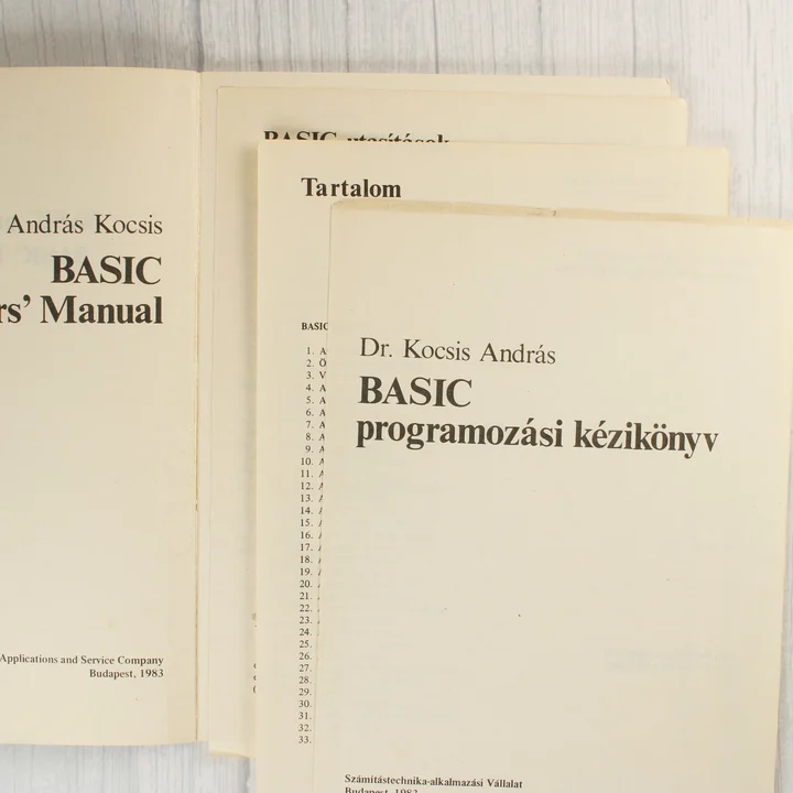A BASIC programozási kézikönyv belső címlapja