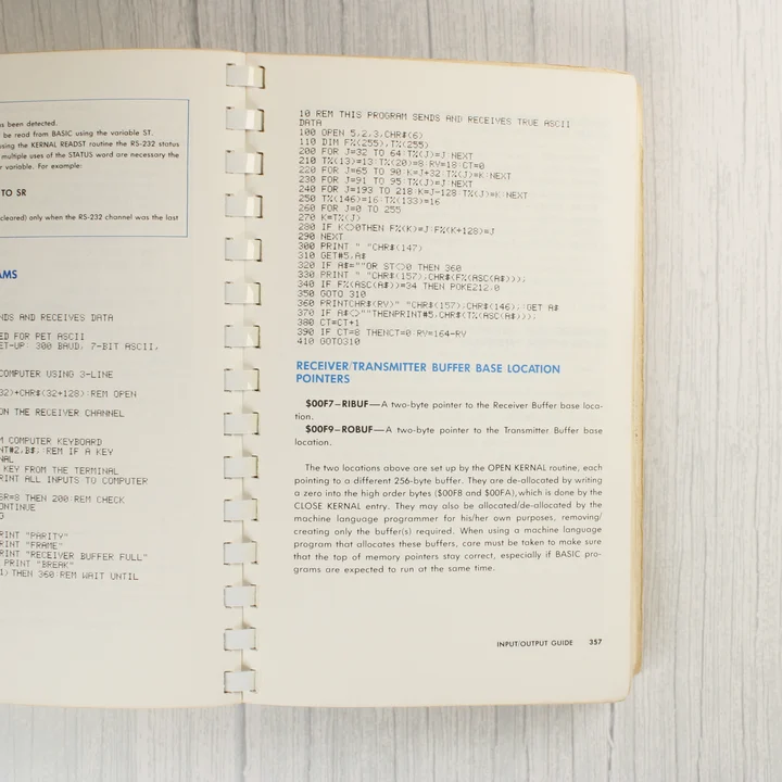 Commodore 64 technikai leírás A könyv belső oldala adatátviteli leírással