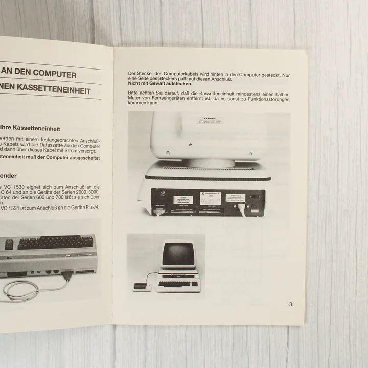 Datassette kézikönyv ábrák Datassette kézikönyv belső oldala illusztrációkkal