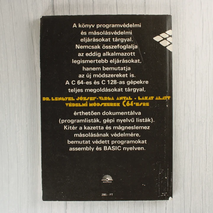 A Lakat alatt című könyv hátoldala a leírással és az árral.