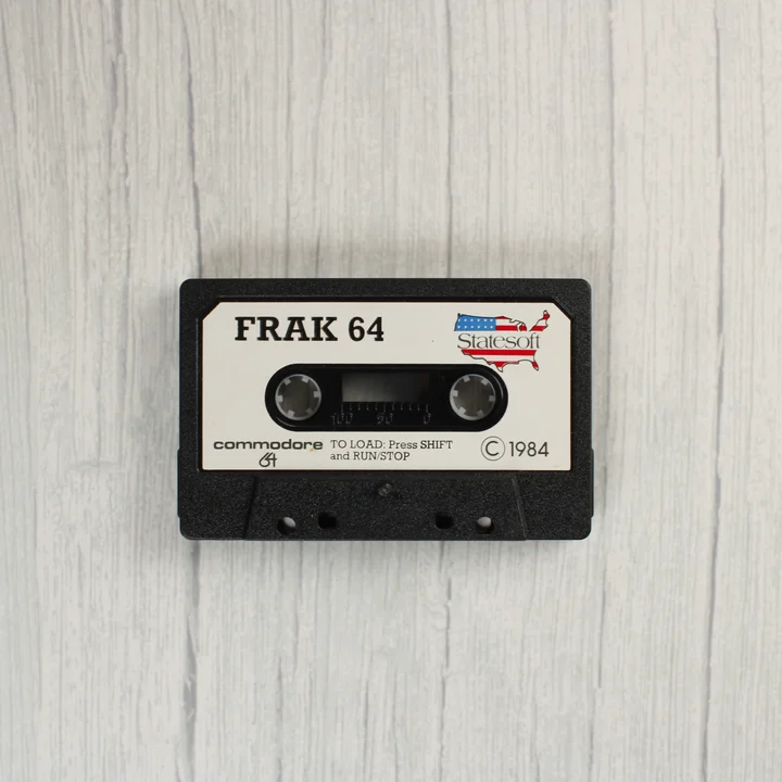 Fekete mágnesszalagos kazetta Frak! 64 felirattal