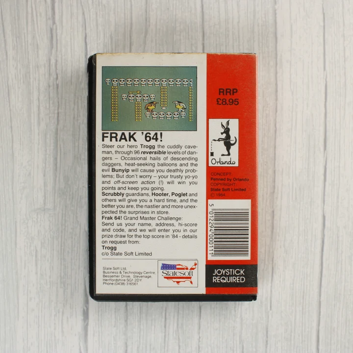 A Frak! Commodore 64 játék kazettájának hátoldali borítója leírással és vonalkóddal