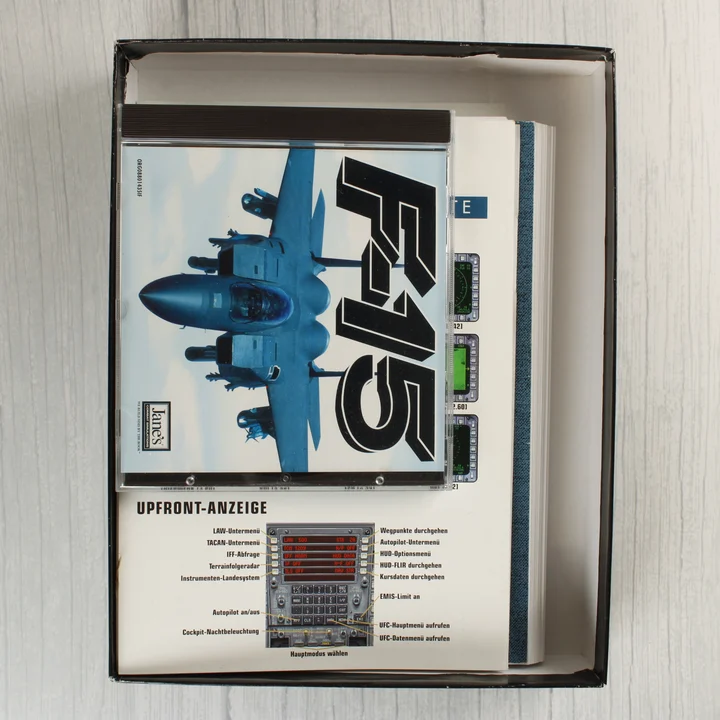 Jane's F-15 csomag tartalma A doboz tartalma: CD-tok és kézikönyvek