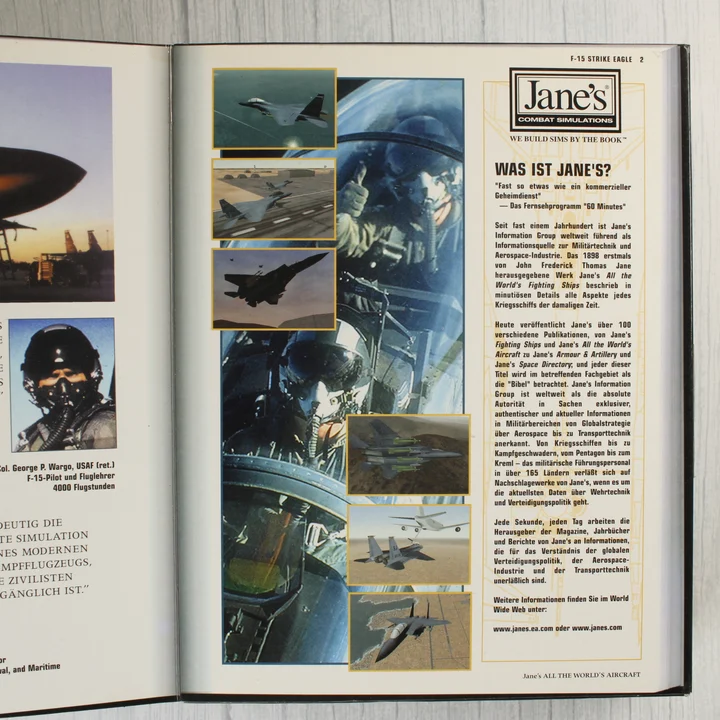 Jane's F-15 kézikönyv Nyitott kézikönyv a Jane's F-15 játékhoz