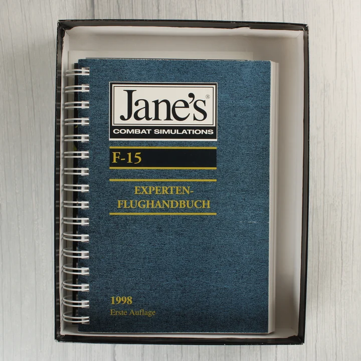 Jane's F-15 repülési kézikönyv Spirálkötésű repülési kézikönyv