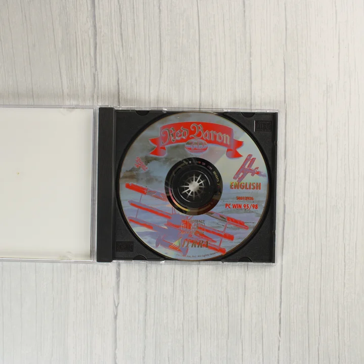 Nyitott CD-tok a Red Baron 3-D lemezzel