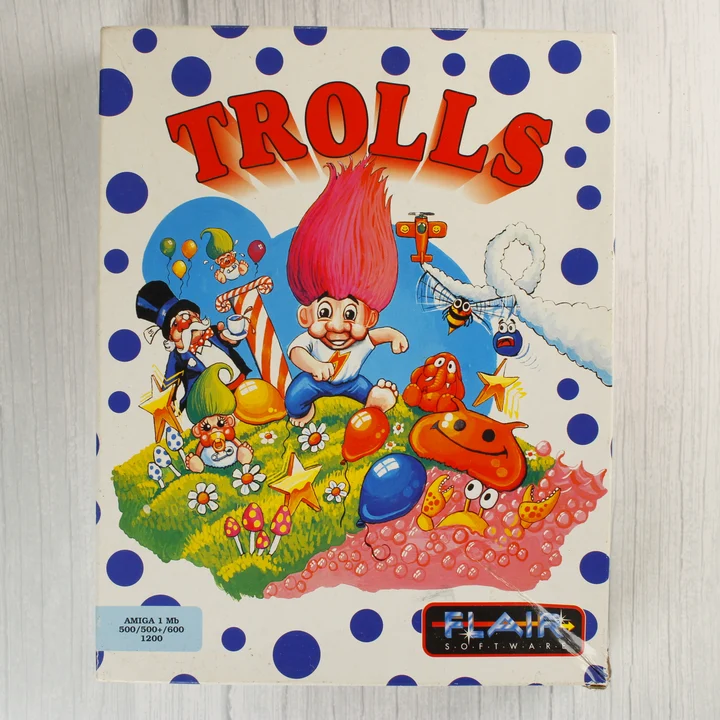A Trolls videójáték színes kartondoboza elölről