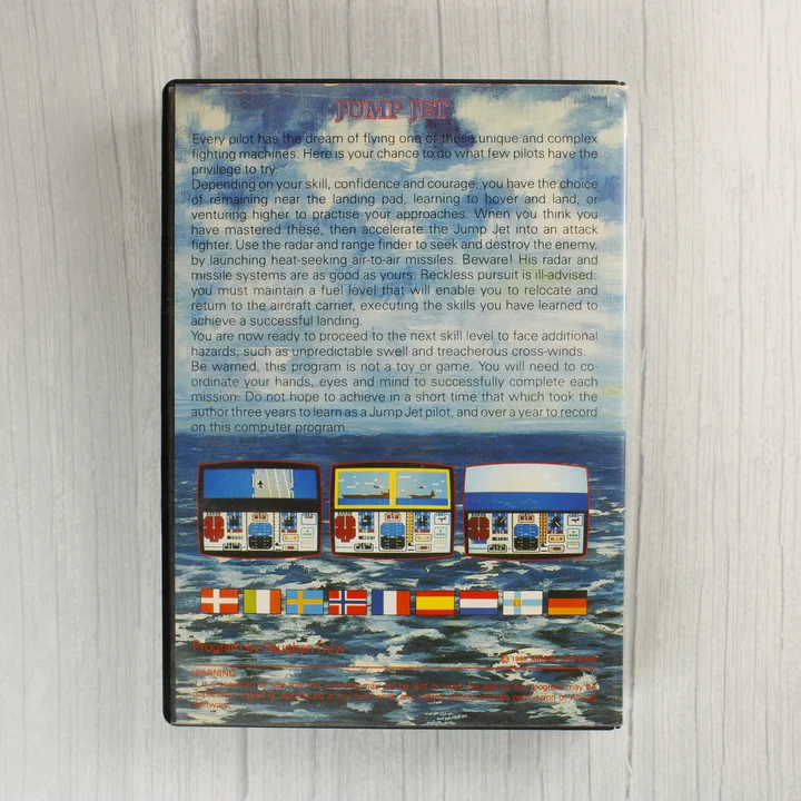 A Jump Jet Commodore 64 játék hátoldali borítója leírással és képernyőképekkel.