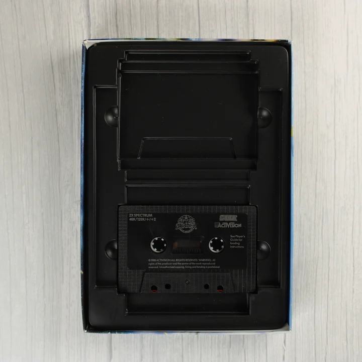 After Burner szoftverkazetta a belső tálcában