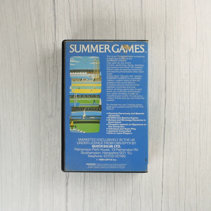 A Summer Games játék hátoldali borítója leírással és képernyőképekkel