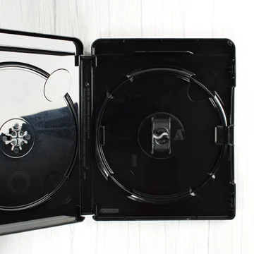 Nyitott fekete 4K Ultra-HD Blu-ray tok belső nézete két lemezhellyel
