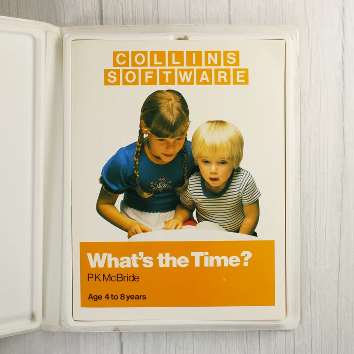 What's the Time? szoftver füzete a nyitott tokban